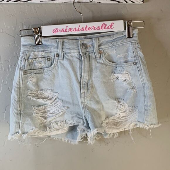 American eagle faded distressed denim cut off jeans size 00. Decorative pockets. - Picture 2 of 11